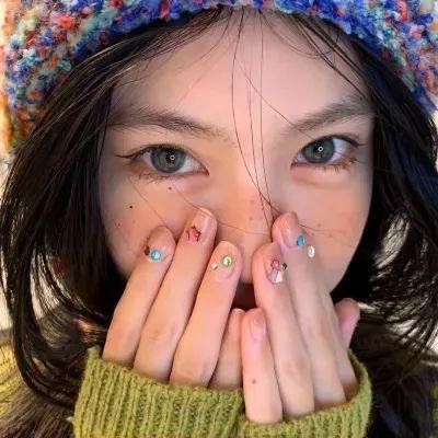 汽车女窃贼